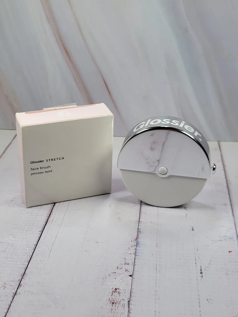 Glossier Stretch Blending and Buffing Face Brush BNIB